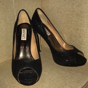 Badgley Mischka Humbie Peep Toe Pump